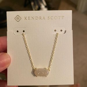 Kendra Scott necklace